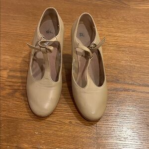 Girls character shoes